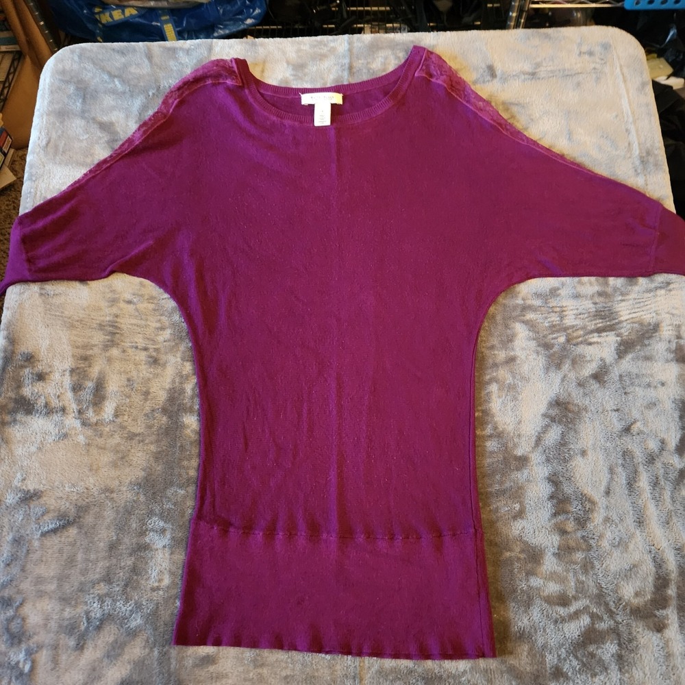 WHITE HOUSE BLACK MARKET WOMENS SIZE S SWEATER PURPLE WITH LACE 3/4 SLEEVES EUC